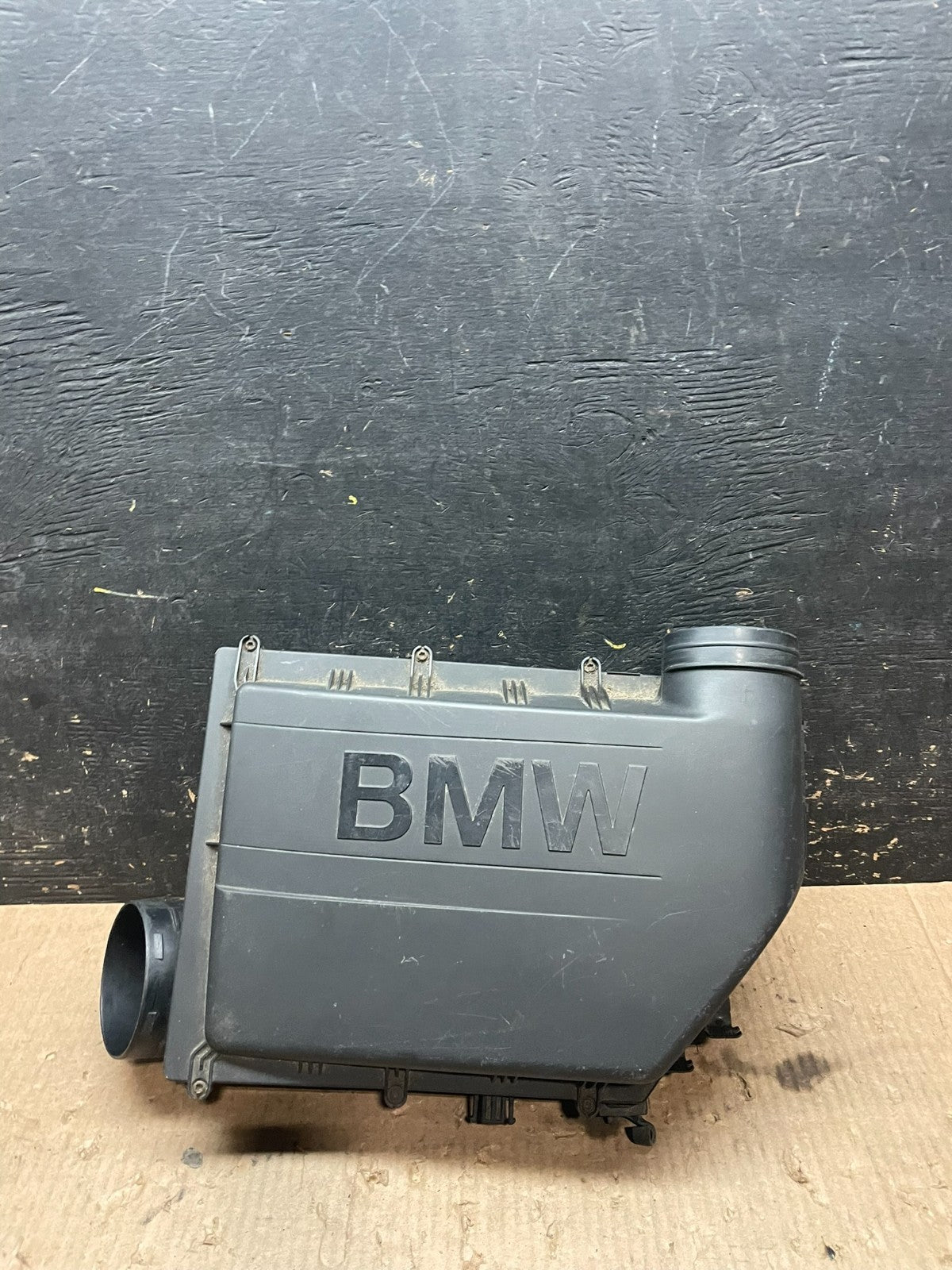 2008 - 2010 BMW X6 Air Intake Cleaner Filter Housing OEM Z3365 DG0