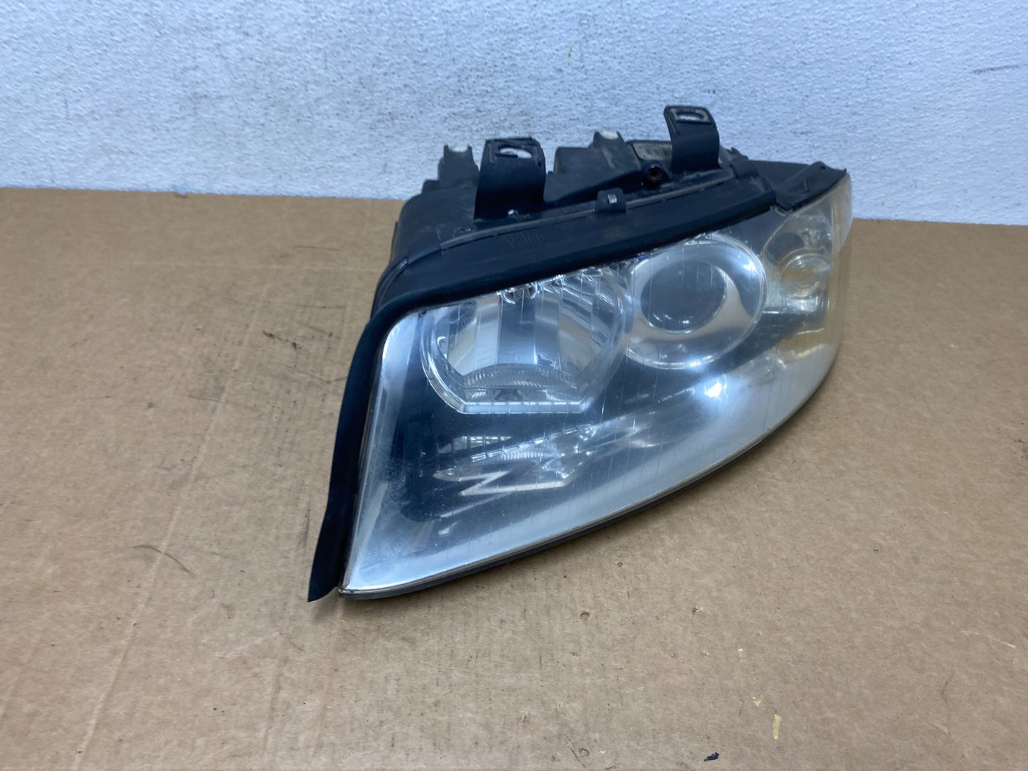 2002-2005 Audi A4 Sedan Left Driver Lh Side Halogen Headlight AD5488 DW2