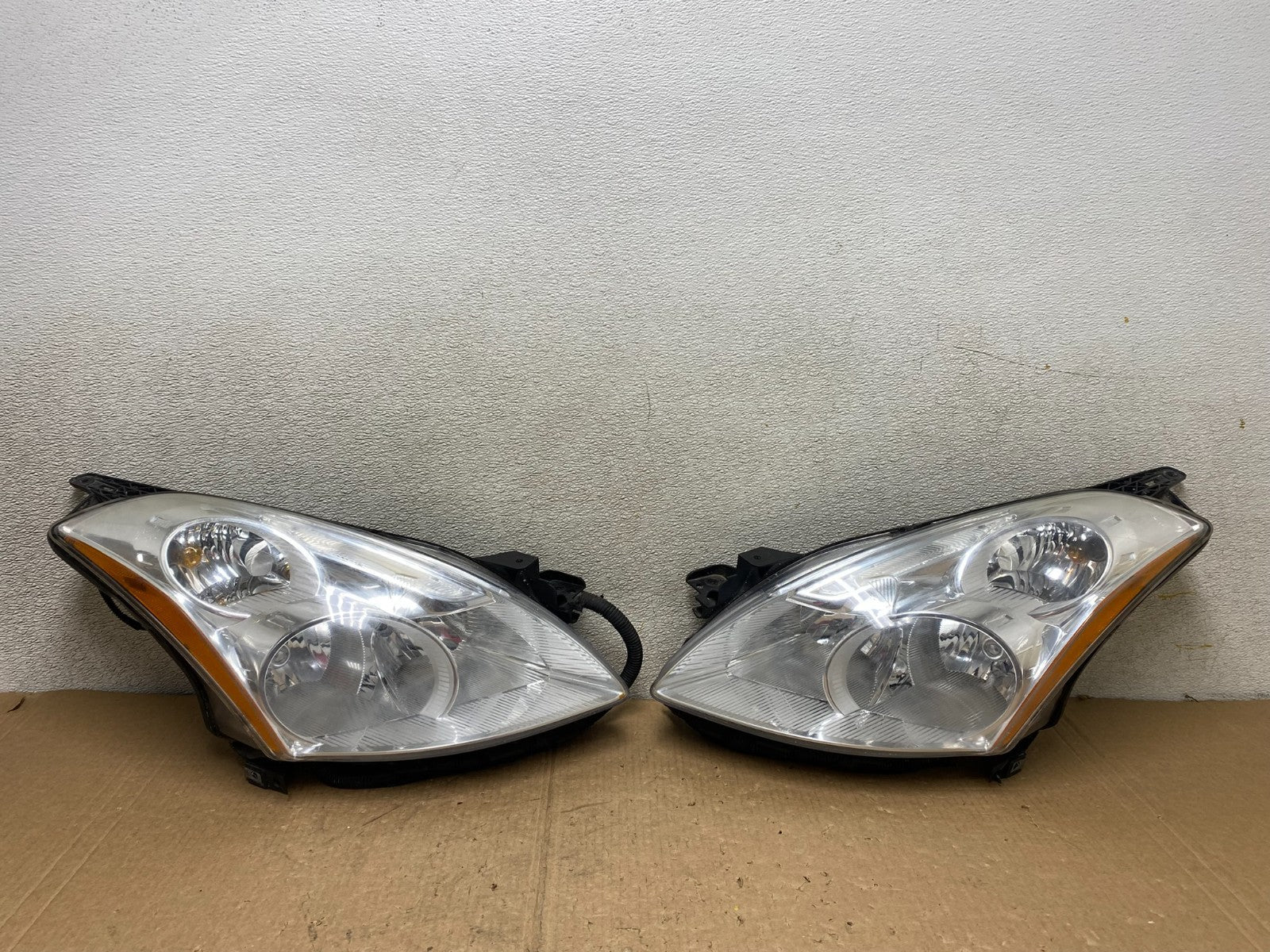 Sedan 2010 2011 2012 Nissan Altima Headlights Halogen Left+Right Side V3023 DW0