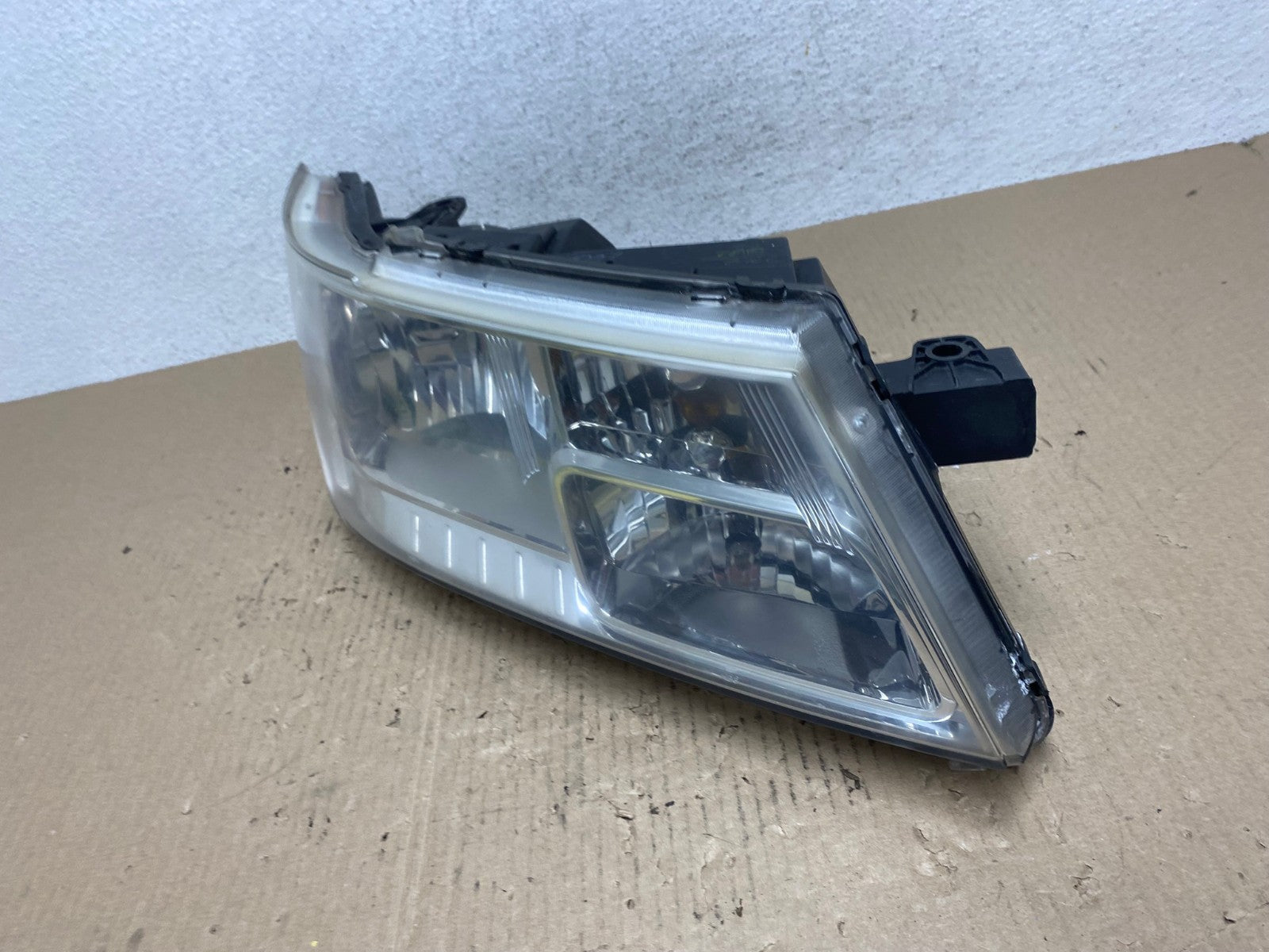 2009 to 2017 Dodge Journey Headlight Right Passenger Rh Halogen AE7131 LK1