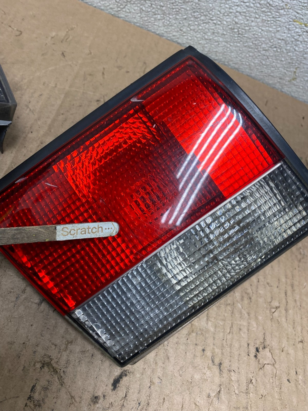 1994 to 1998 Saab 900 & Turbo Left+Right Side Tail Lights W0877 DW4