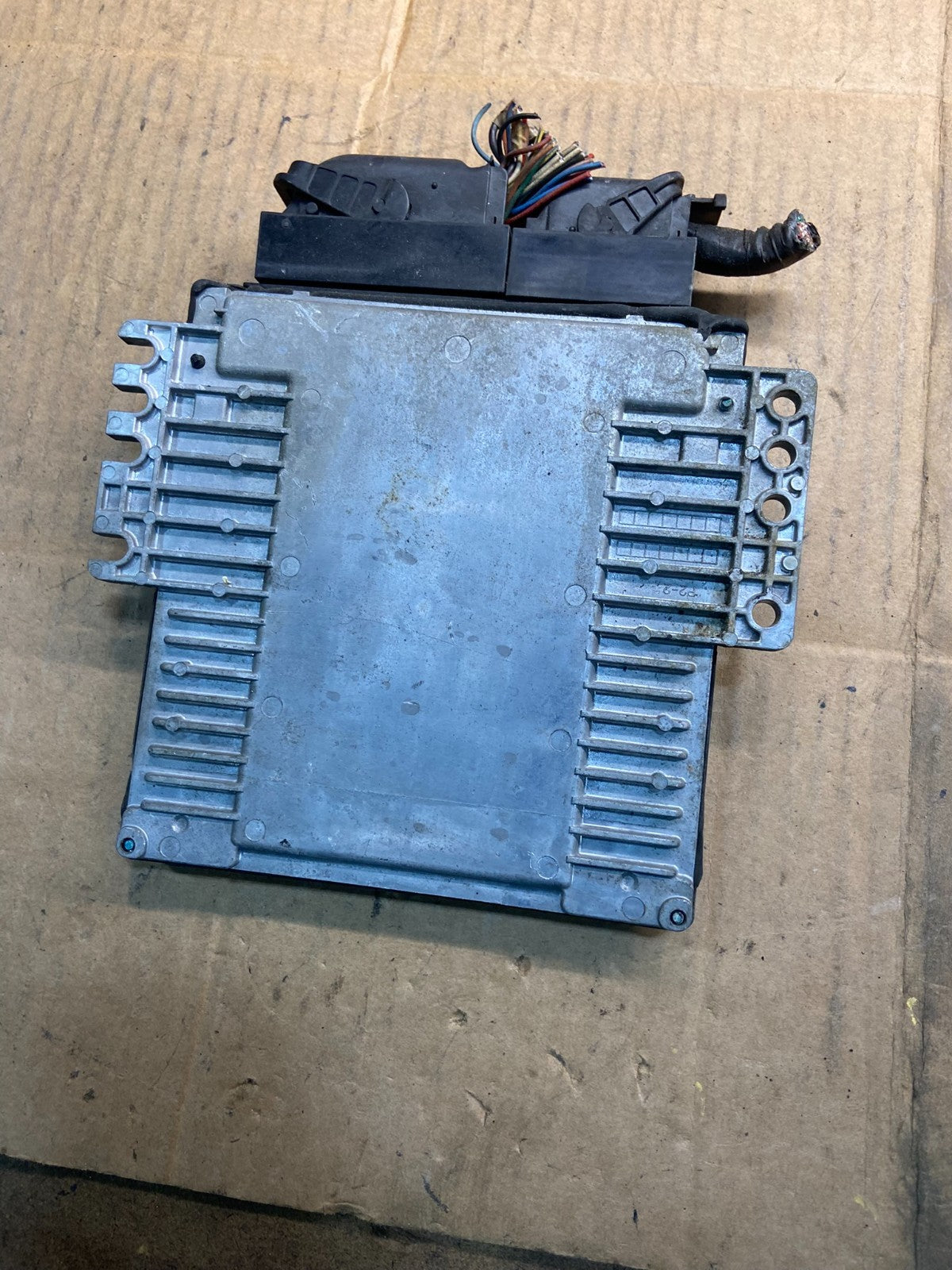 2004 Nissan Armada 5.6L Engine Control Unit ECU ECM Module Y3887 DG3
