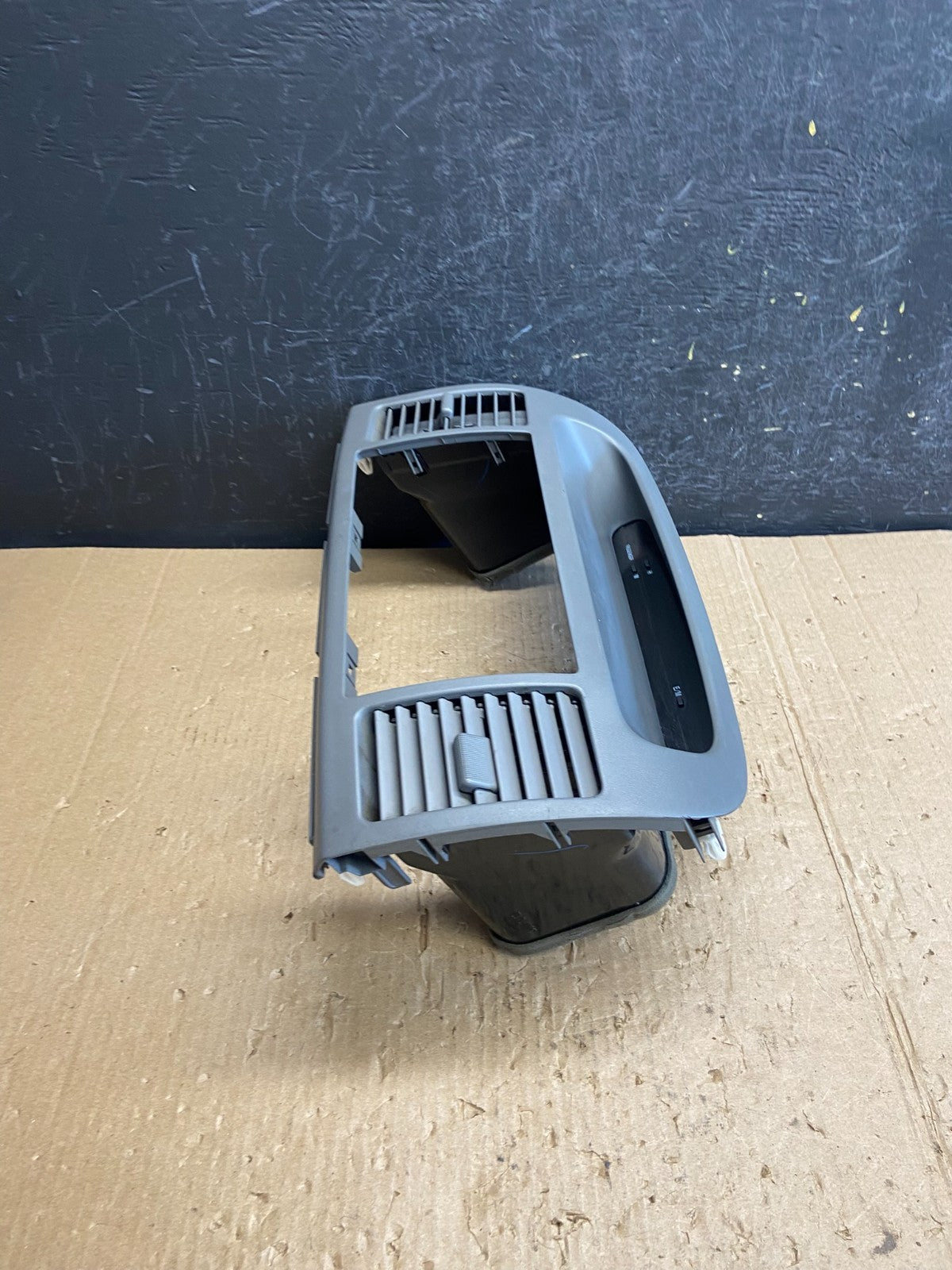 2002 2005 Toyota Camry Radio Center Console Air Vent Bezel Trim AE4184 DG2