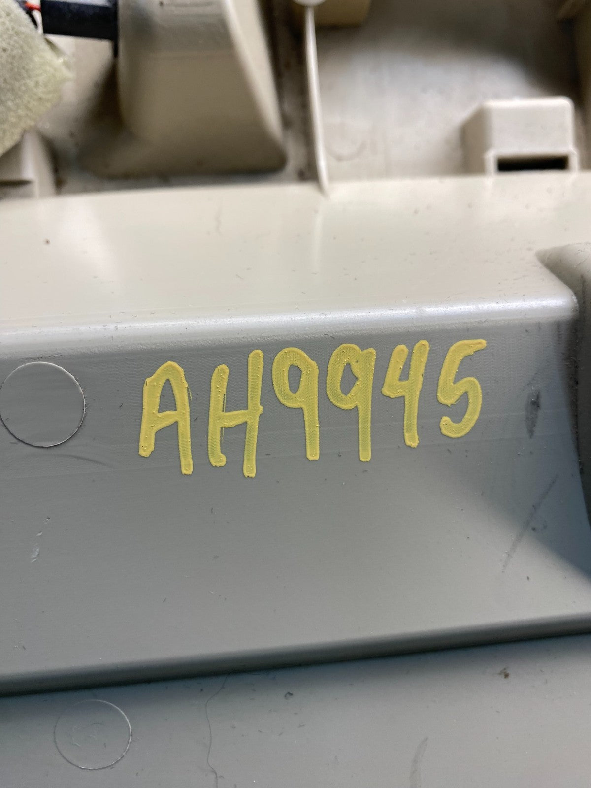 2013-2020 Nissan Pathfinder Front Right Passenger Storage Glove Box ah9945 DG6
