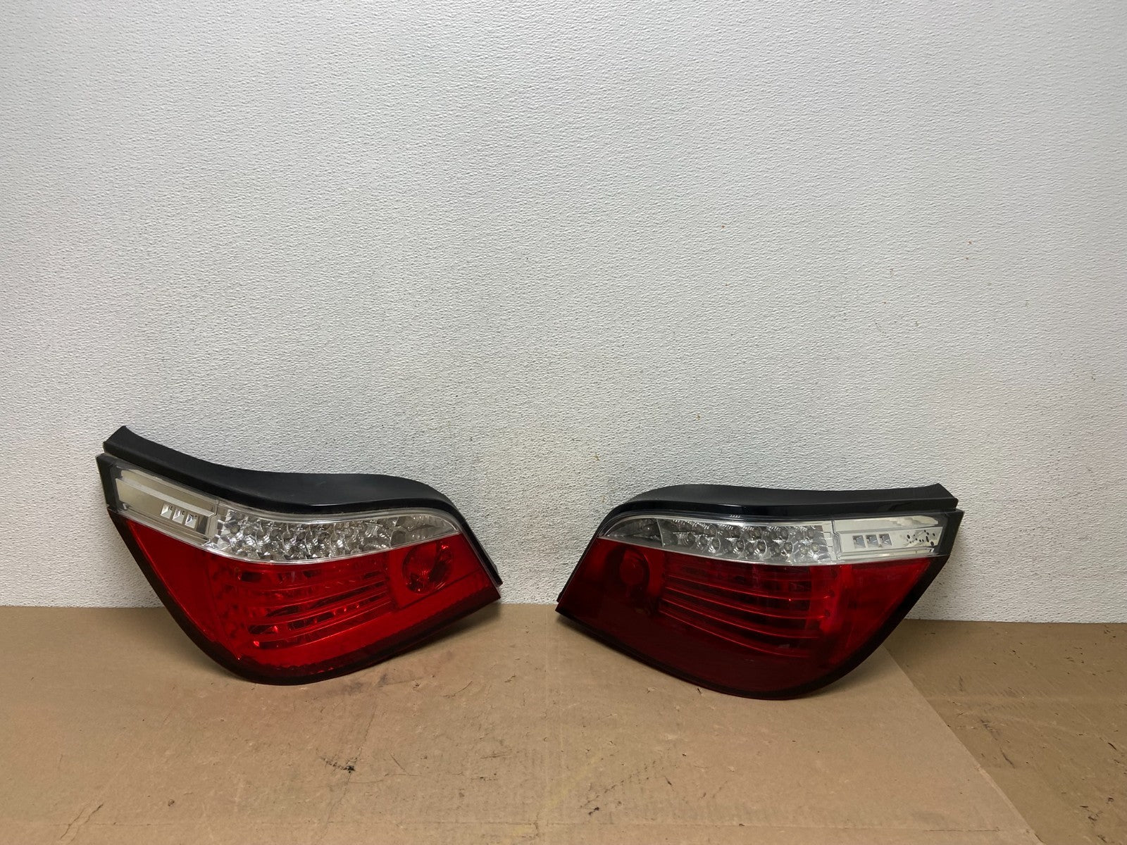 2008 2009 2010 BMW 5 525i 530i Left+Right Set Tail Side Light AE6802 DG0