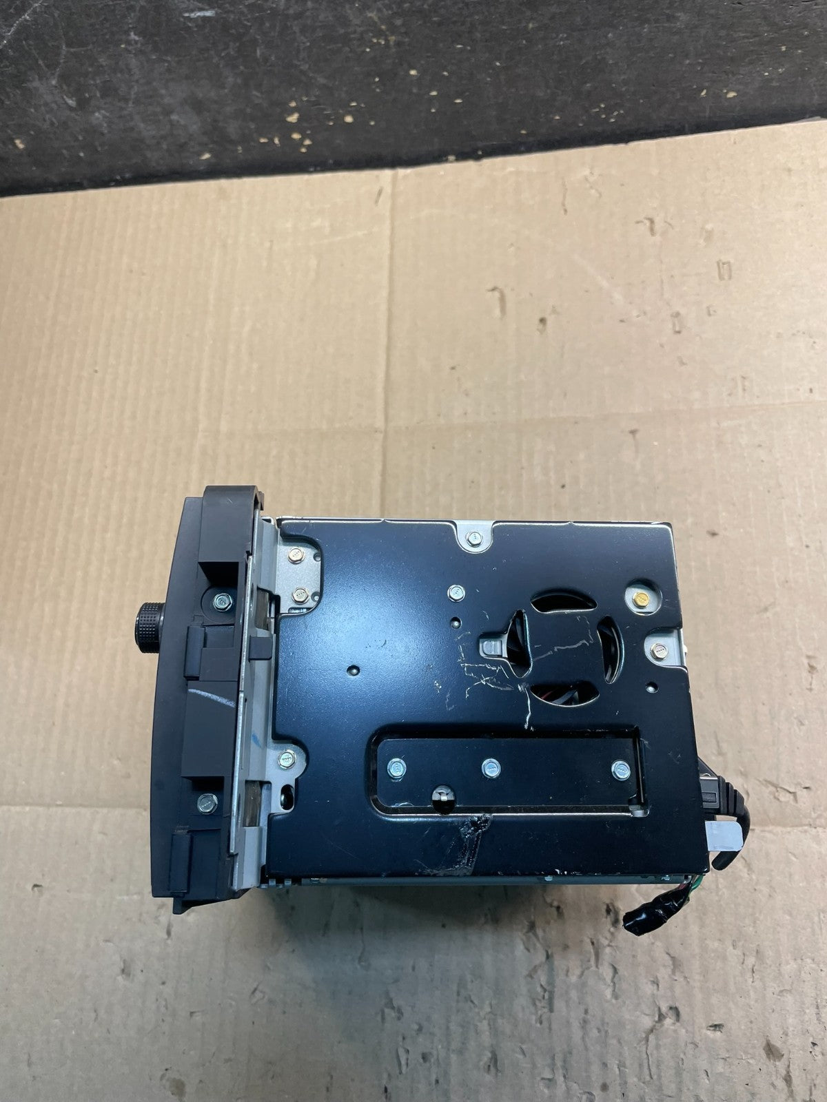 2007 to 2014 Chevrolet GMC Cadillac Radio Navigation Screen Display X8457 DG1