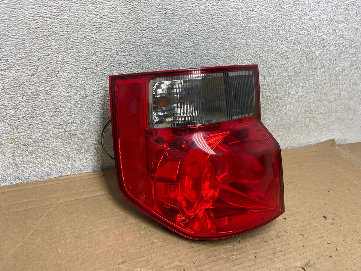 2003 to 2008 Honda Element Left Driver LH Side Tail Light AH8850 LK1