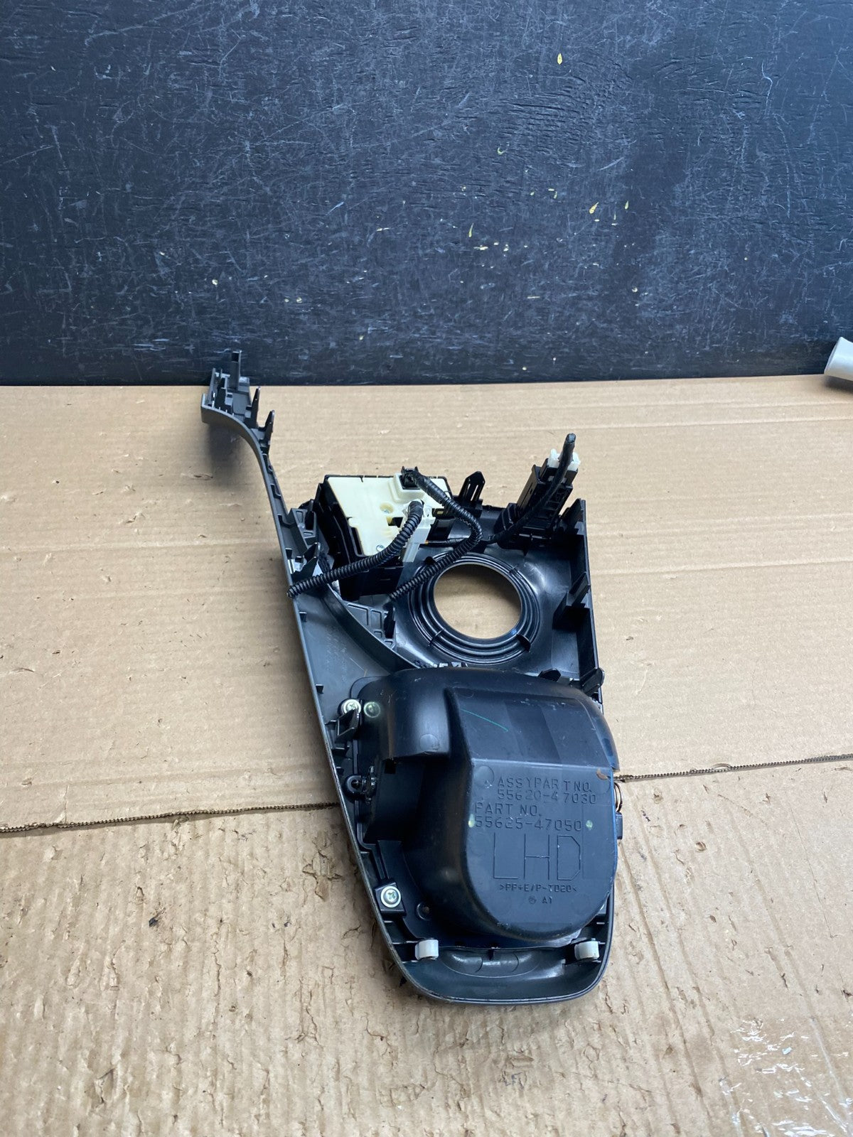 2010 to 2015 Toyota Prius 1.8L Gear Shifter Trim Panel Cover Bezel AG0154 DG4