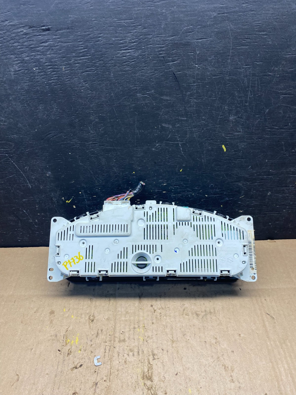 2006-2007 Nissan Pathfinder Xterra Cluster Speedometer Instrument OEM P7736 DG4