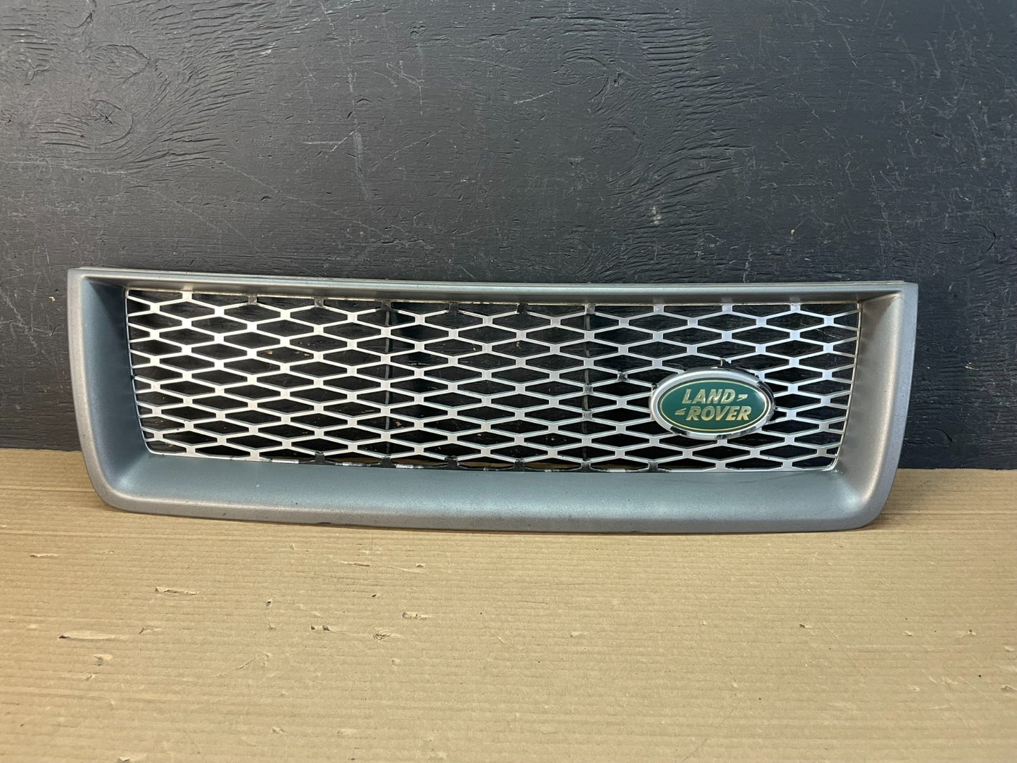 2008 to 2014 Land Rover LR2 Front Grill Grille 6h528a100ca AE8730 PS0