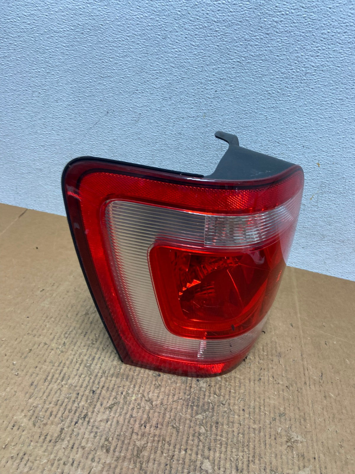 2008 to 2012 Ford Escape Left Driver LH Side Tail Light AE1575 LK2