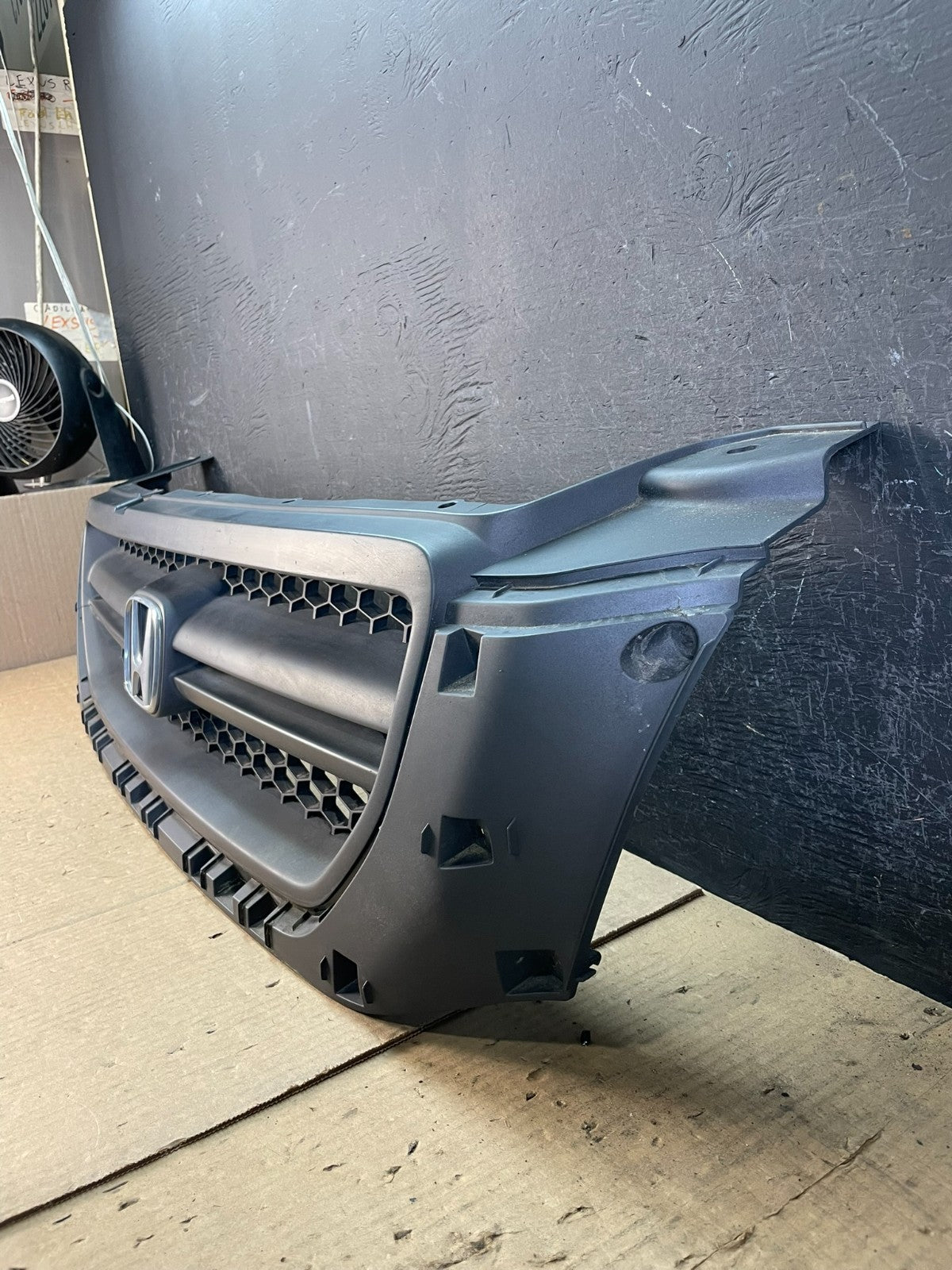 2003 2004 2005 Honda Pilot Front Upper Grill Grille AD0441 DG1