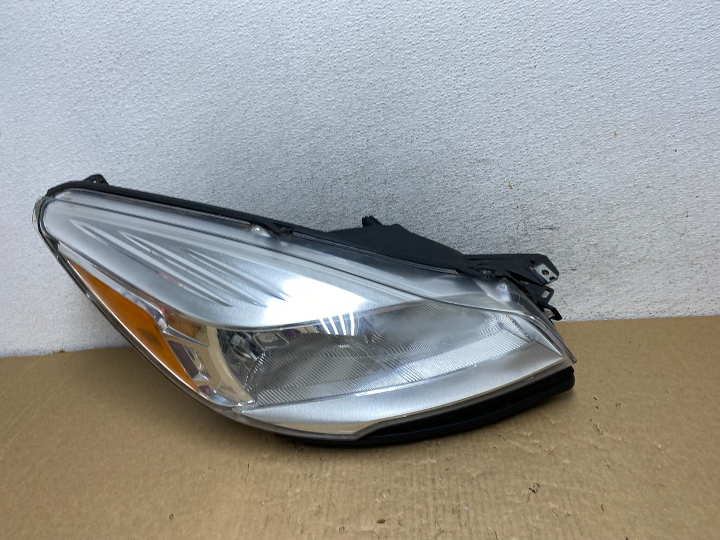 2013 - 2016 Ford Escape Headlight Right Passenger RH Side Halogen AF7380 DW0