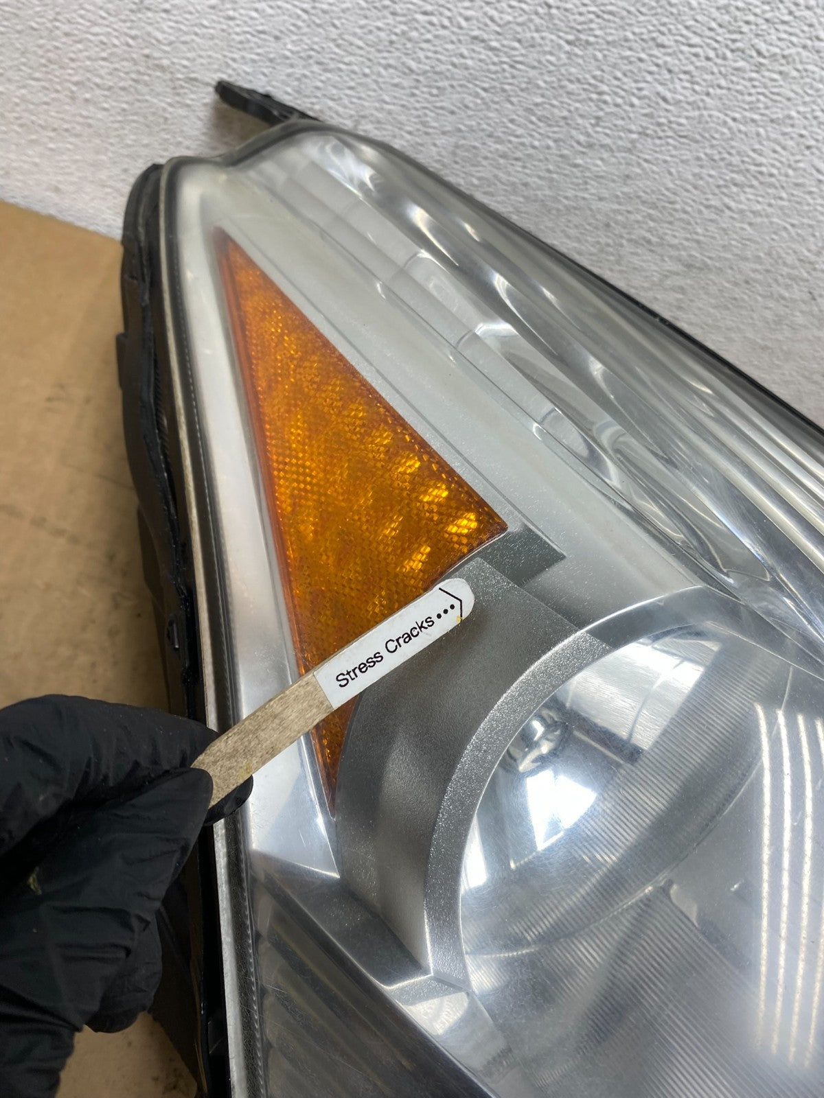 2009 to 2012 Chevrolet Traverse Right Passenger Halogen Headlight AC8667 DW3