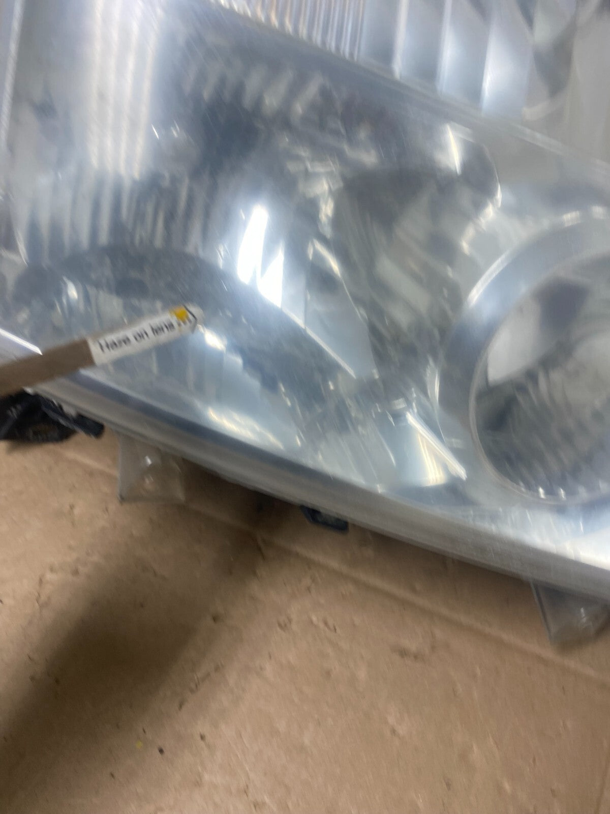 2004 to 2007 Nissan Armada Left+Right Side Set Headlights Oem M4135 DW14