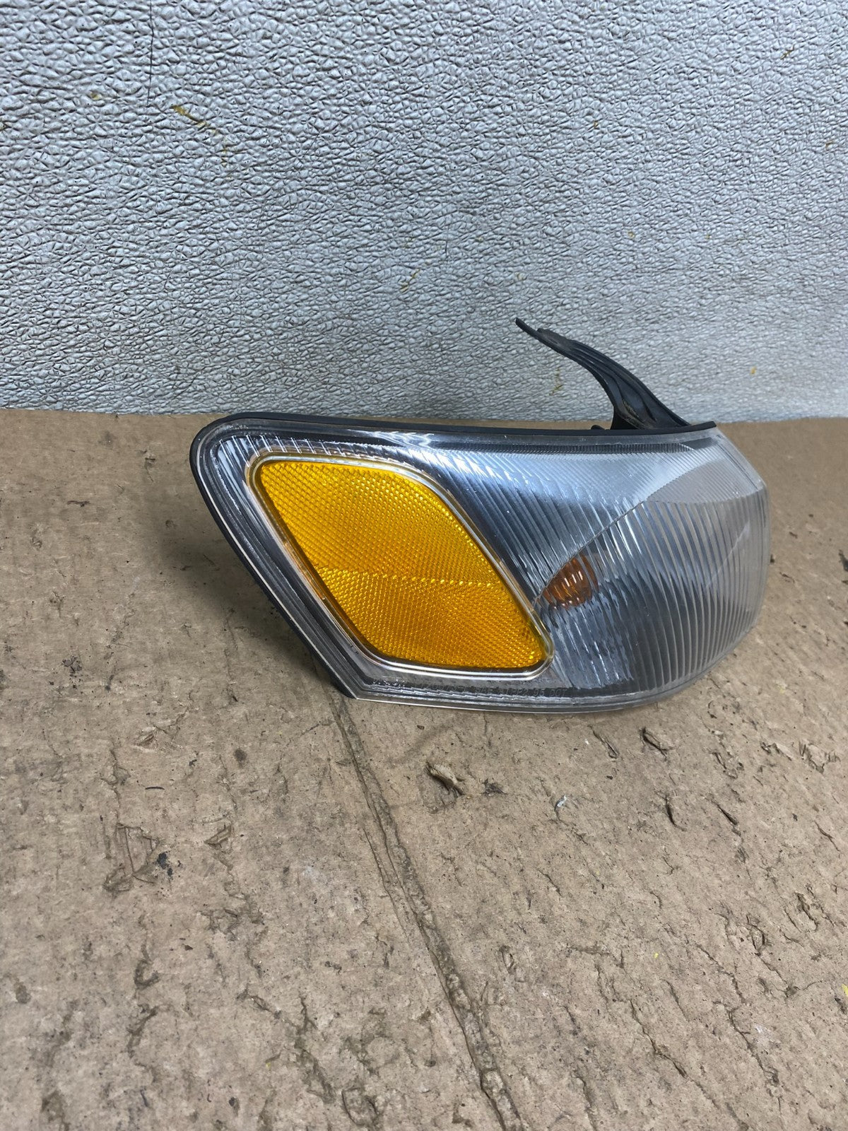 1997 1998 1999 Toyota Camry Right Passenger RH Turn Signal V4500 DW2