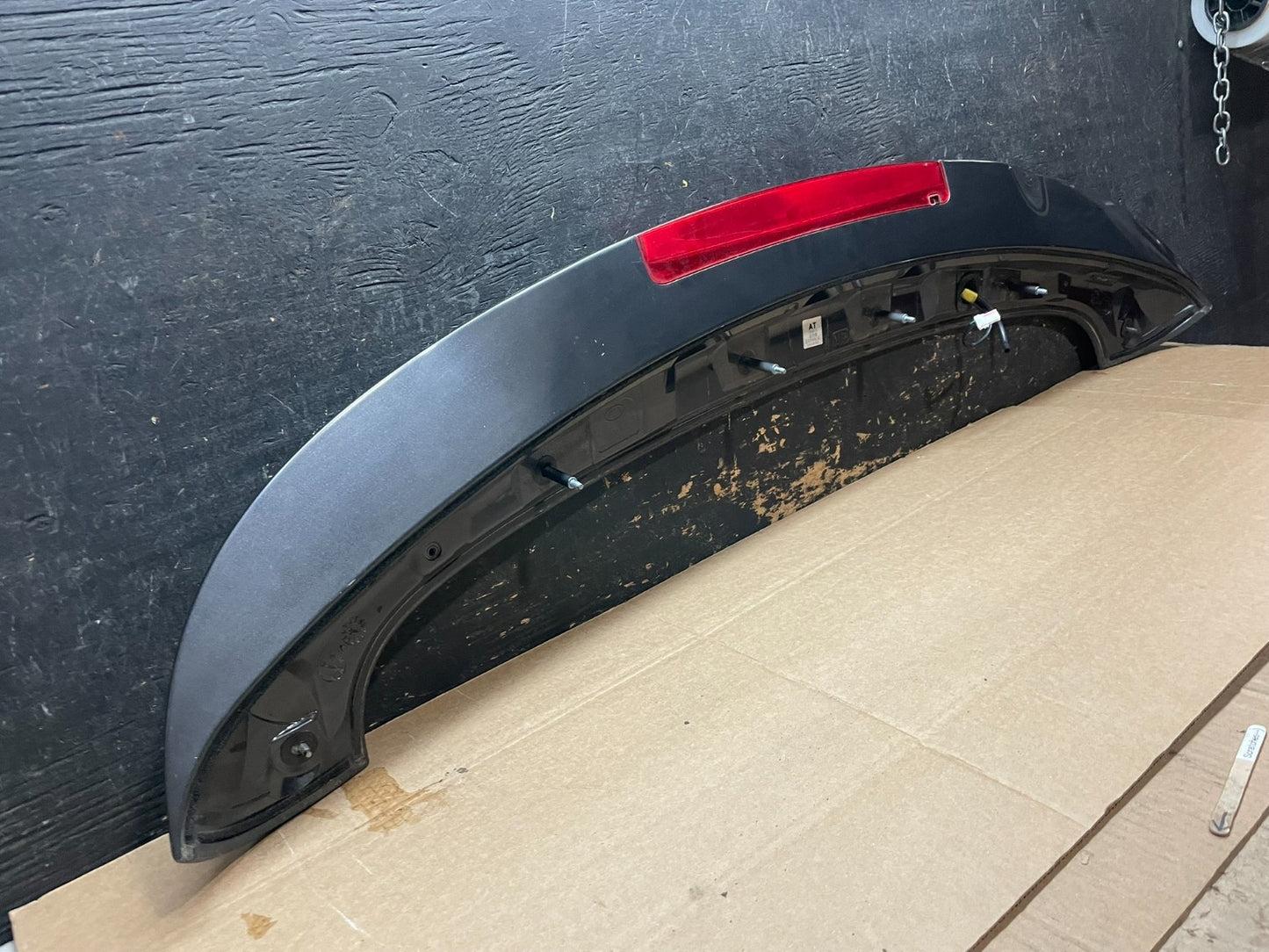 2015 to 2020 Kia Sedona Rear Trunk Spoiler Wing Oem Y9246 DG9