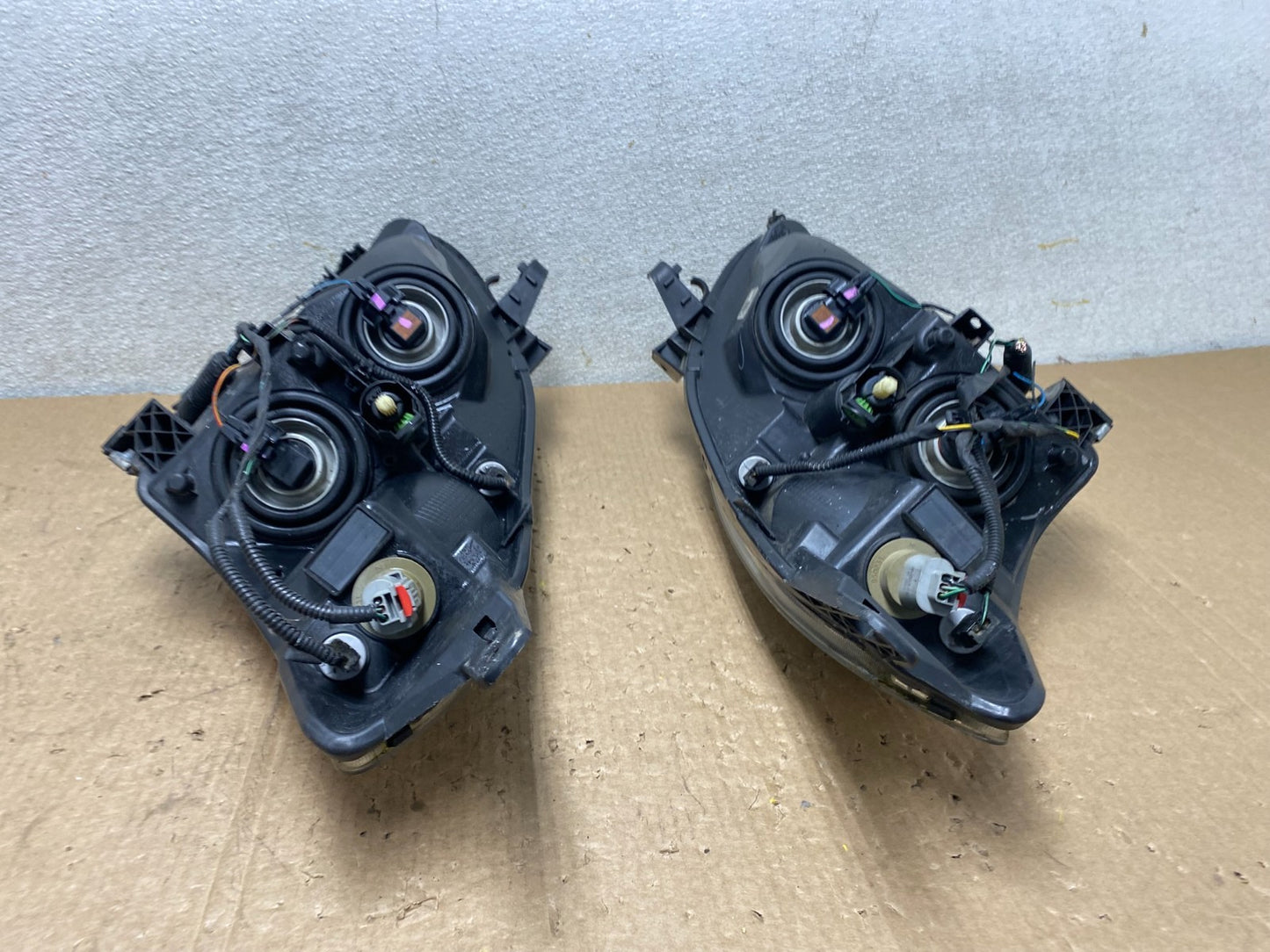 Sedan 2010 2011 2012 Nissan Altima Headlights Halogen Left+Right Side V3023 DW15
