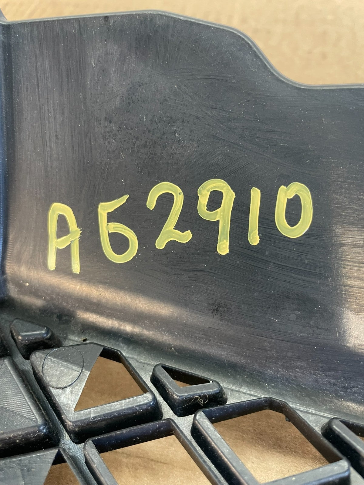 2006 to 2013 Mercedes Sprinter Front Upper Grill Grille AG2910 DG6