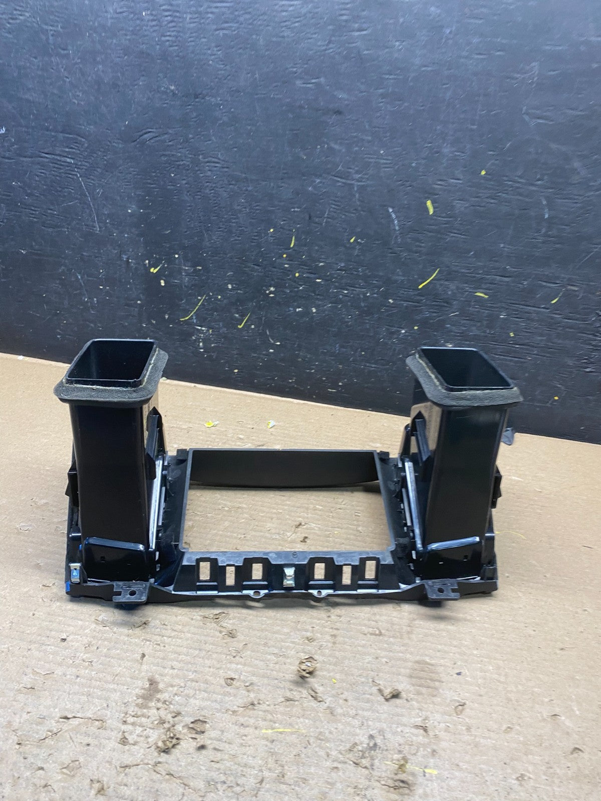 2013 to 2020 Nissan Pathfinder Center Dash Radio Trim Bezel Surround s8880 DG4