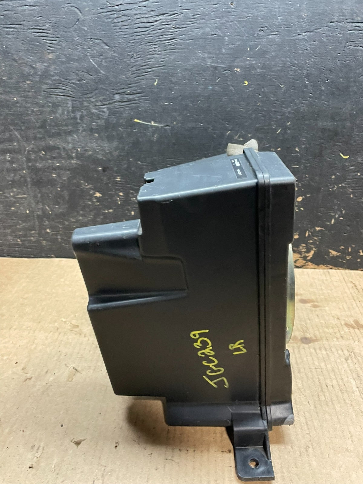 2011 to 2017 Honda Odyssey Rear Subwoofer Speaker OEM y9530 DG3