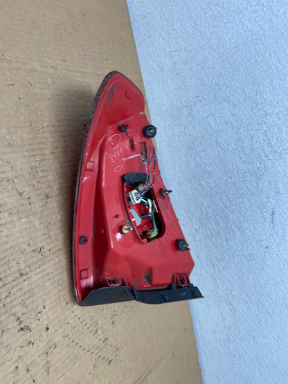 2003-2004 Infiniti G35 Left Driver Lh Side Tail Light AD1140 LK4