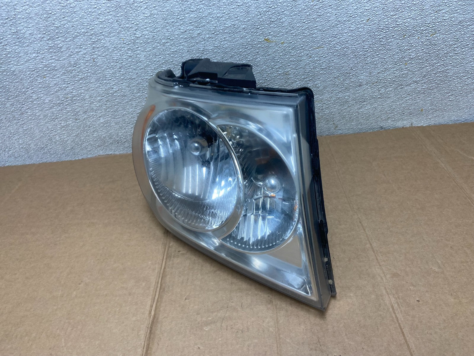 2007 2008 2009 Dodge Durango Right Passenger RH Side Headlight AD2463 DW1