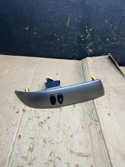 2004 to 2010 Toyota Sienna Right Side Radio Switches Bezel Trim X1986 DG0
