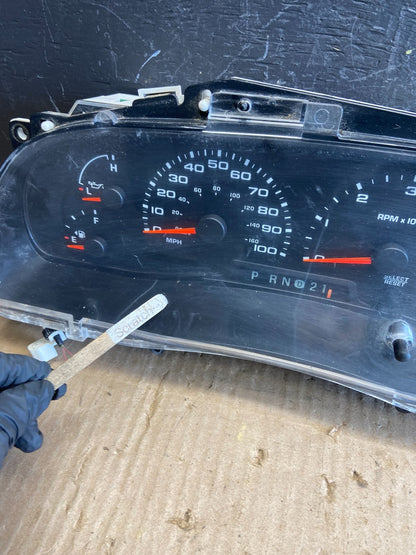 2000 2001 2002 Ford Expedition Speedometer Instrument Gauge Cluster ab9862 DG1