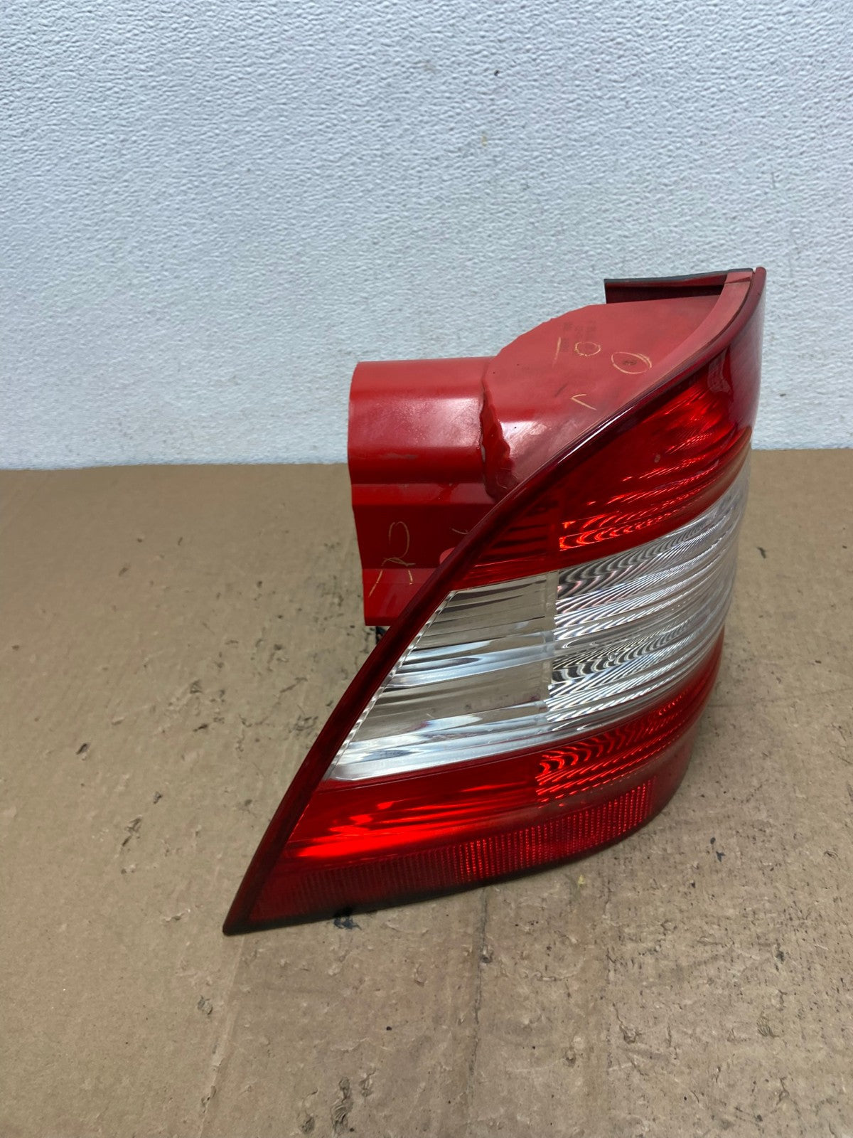 2002-2005 Mercedes ML350 ML-Class Left Driver Lh Side Tail Light AC7237 LK2