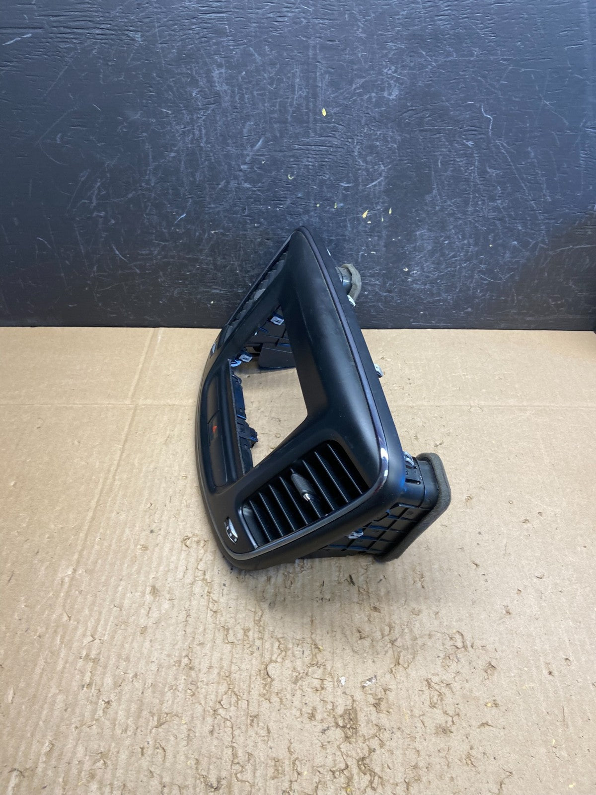 2015 to 2016 Chrysler 200 Radio Dash Bezel Trim Vent Hazard Panel ad2033 DG2