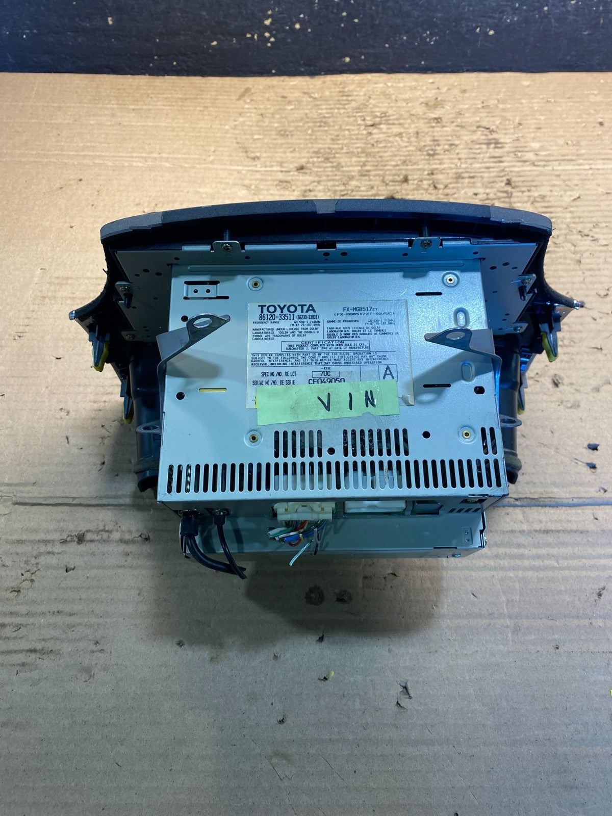 2004 to 2006 Lexus ES330 Es300 Radio Receiver Tape CD Air Vent AA3400 DG4