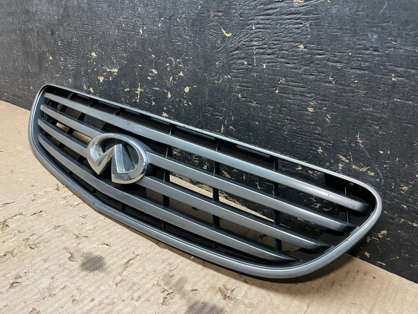 2002 2003 2004 Infiniti I35 Sedan Front Upper Grill Grille Oem Z5707 DG1