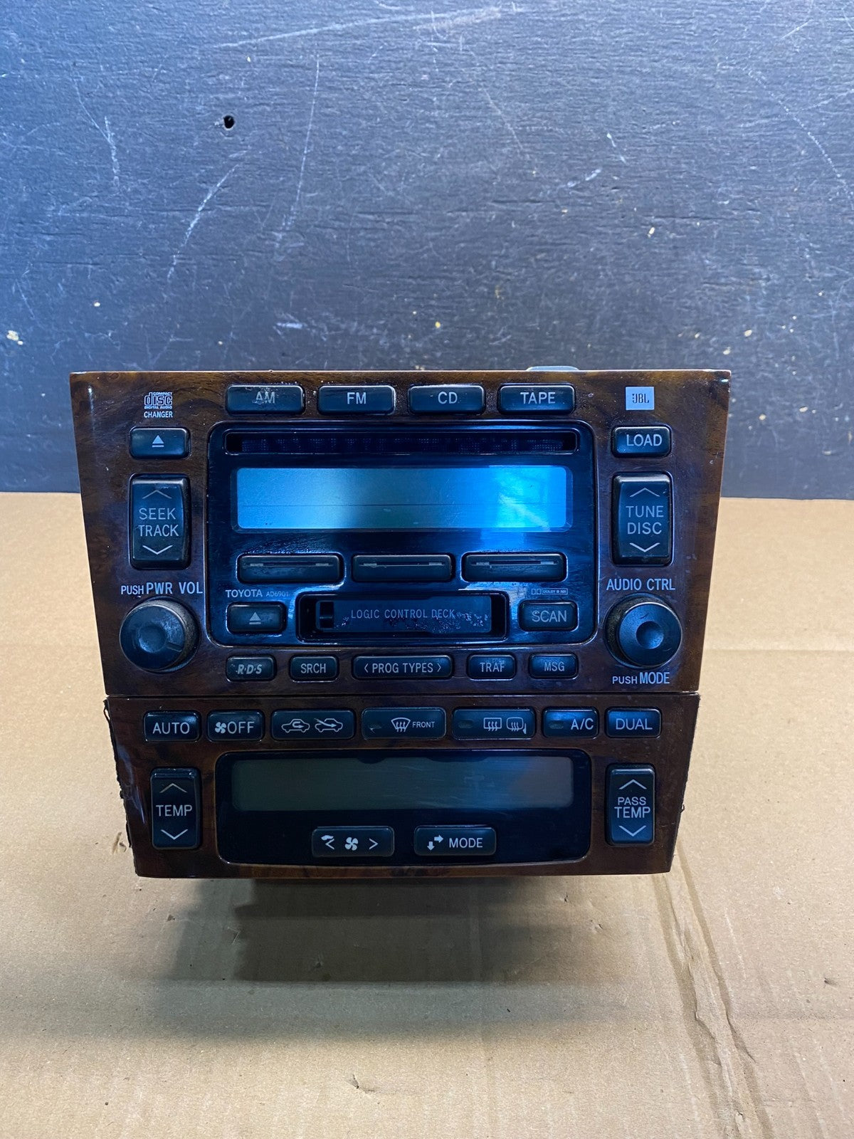 2000-2004 Toyota Avalon Radio Stereo 6 CD Tape Player Climate Control AA7295 DG0