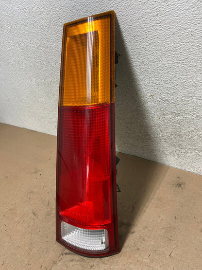 1997 1998 1999 2000 2001 Honda Crv Cr-v Right Passenger Tail Light AG5304 LK2