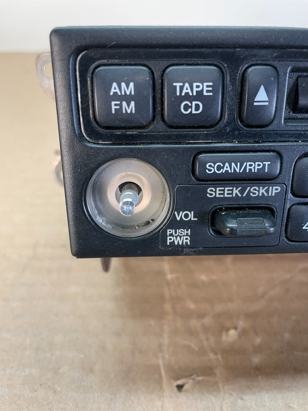2003 to 2004 Honda Odyssey Radio AM/FM Control Panel AI0540 DG3