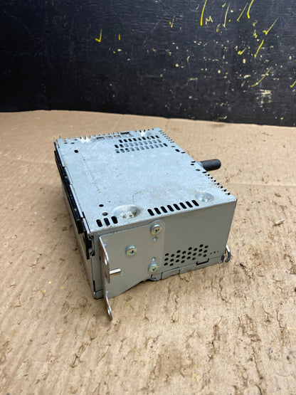 2012 to 2014 Ford Edge AM/FM Radio Reciever OEM Y8144 DG2