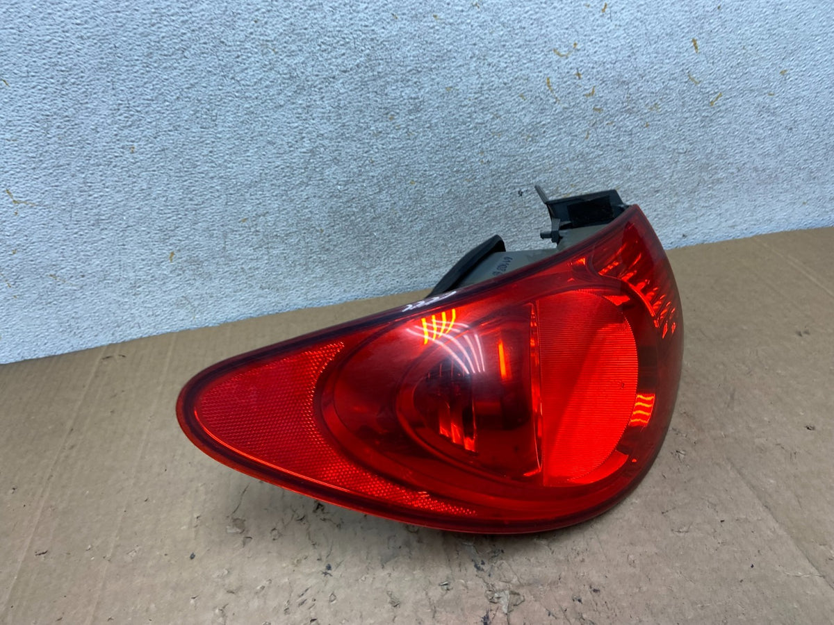2007 to 2010 Hyundai Elantra Sedan Left Driver Side Tail Light AI9347 LK2