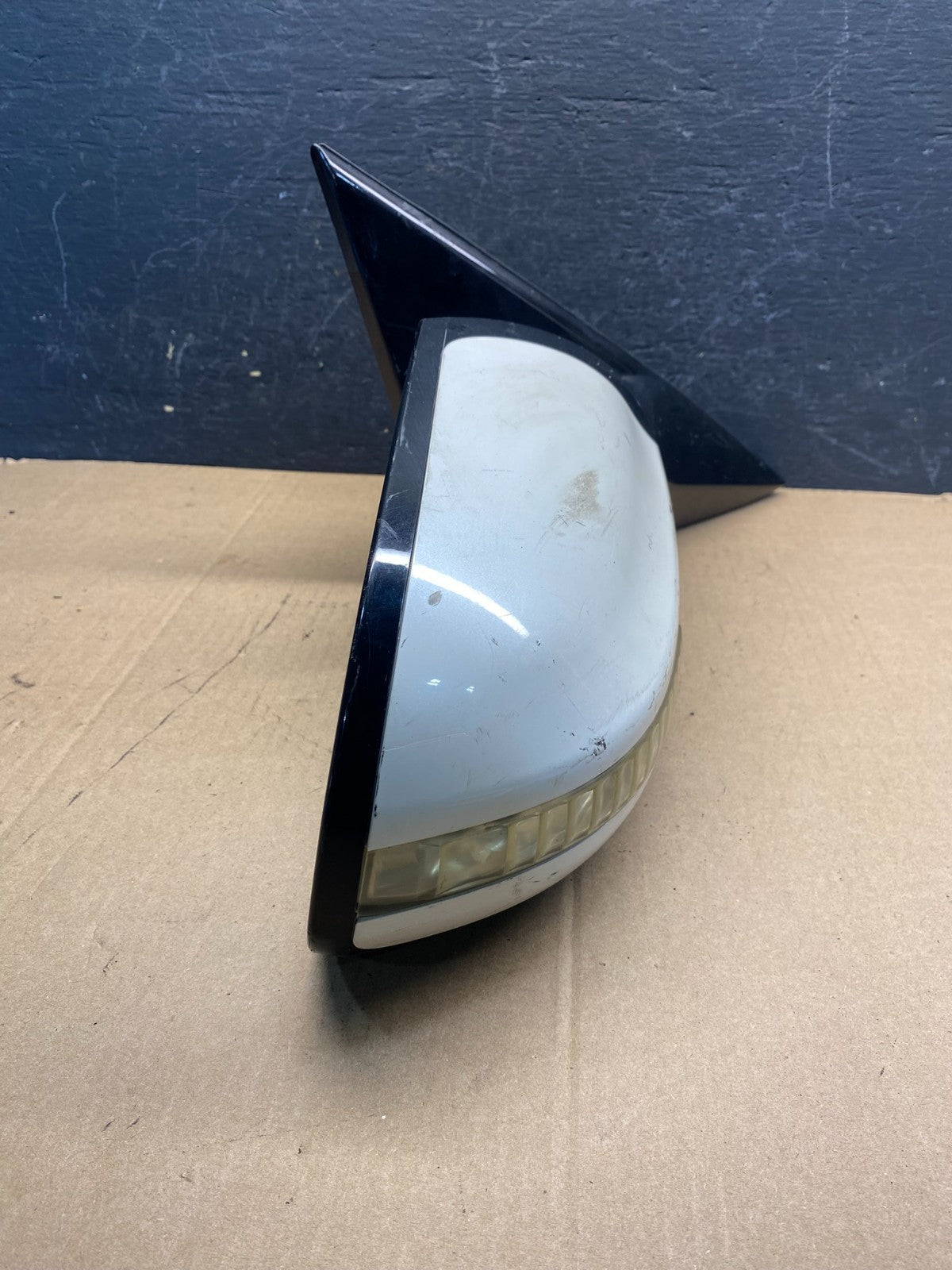 2007-2012 Nissan Altima Sedan Right Passenger Door Turn Sgn Mirror AE7690 DW11