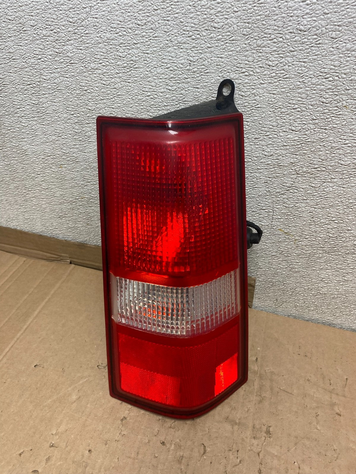 2003 2017 Chevrolet Express 1500 2500 3500 Right Passenger Tail Light U8369 DW0