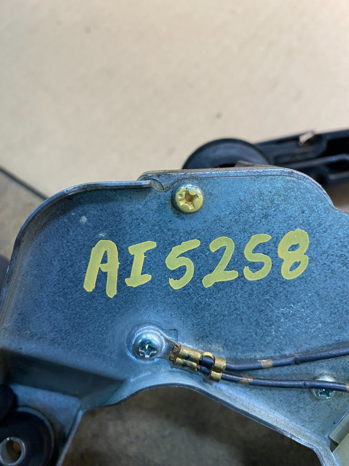 2005 to 2009 Subaru Legacy Outback Rear Windshield Wiper Motor AI5228 PS6