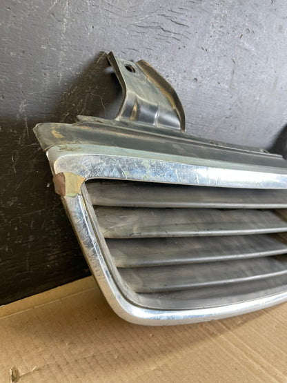 1999 2000 2001 Honda Odyssey  Front Upper Chrome Grille Grill AC2057 DG2