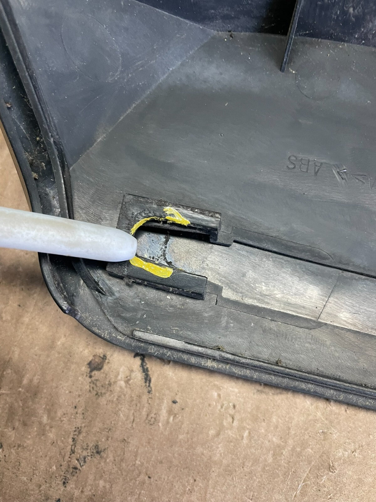 1999 to 2004 Honda Odyssey Rear Trunk Spoiler Gate Oem D5165 DG9