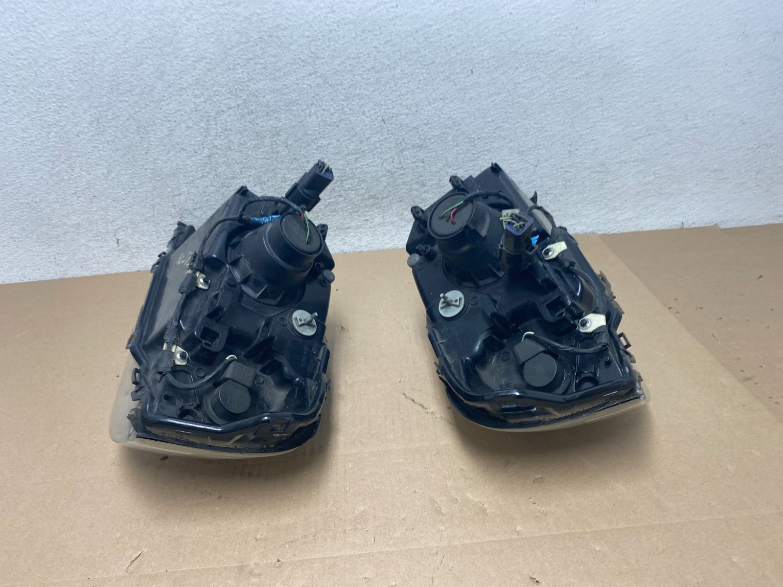 2000 to 2005 Mercury Sable Left+Right Side Halogen Headlights AG5739 DW7