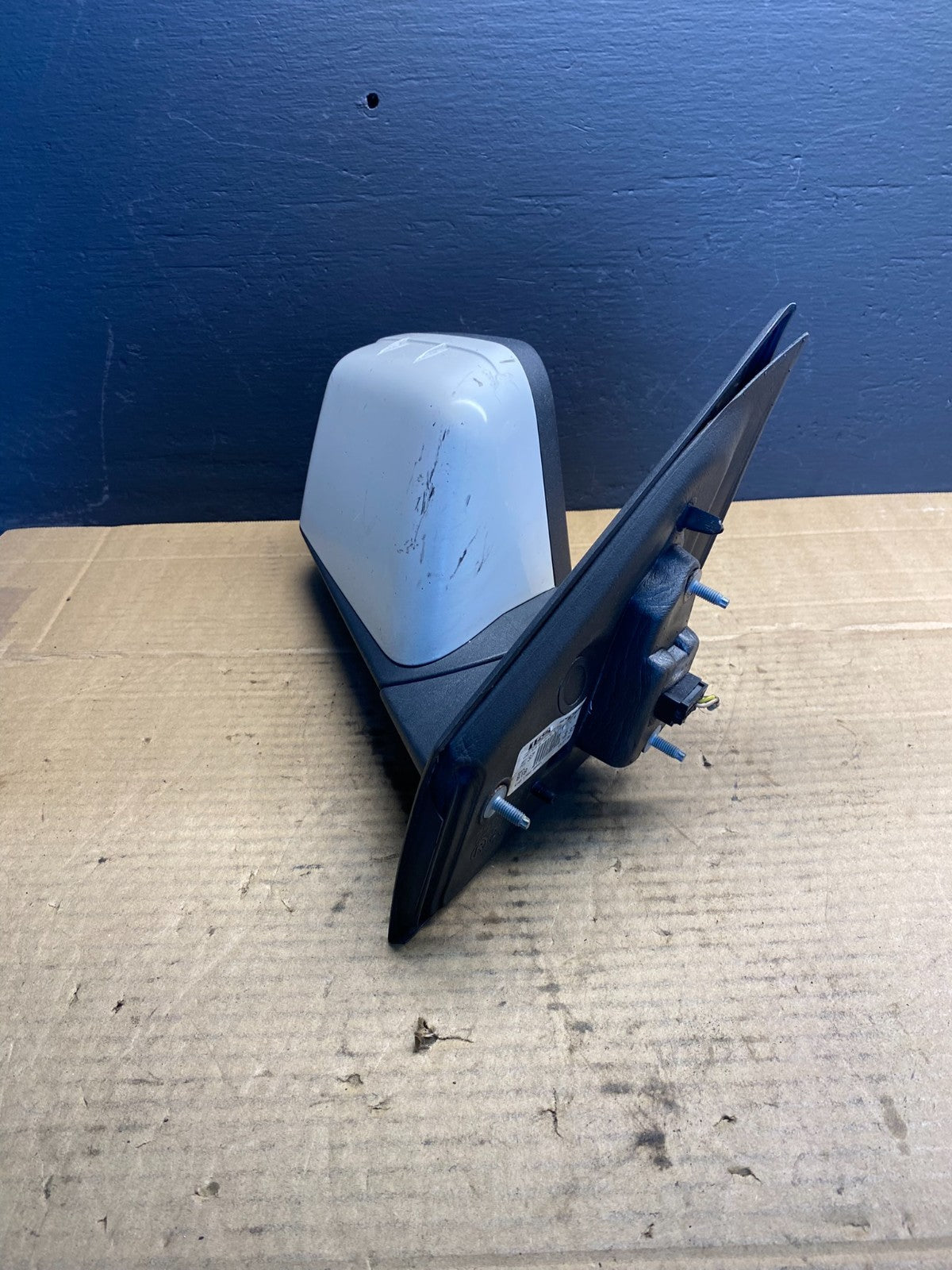 2007 to 2010 Ford Edge Right Passenger View Door Mirror OEM AB7116 MS2