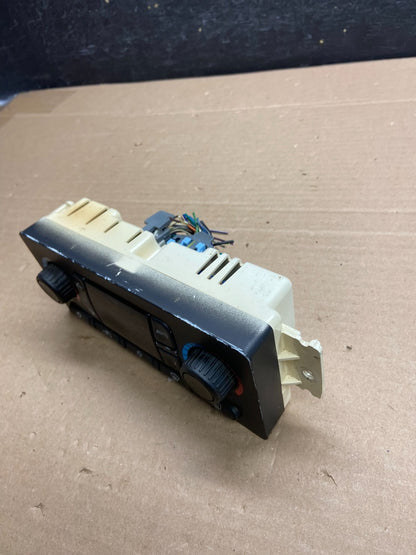 2003 to 2006 Chevrolet Silverado HVAC Heater Climate Control Module AG5124 DG4