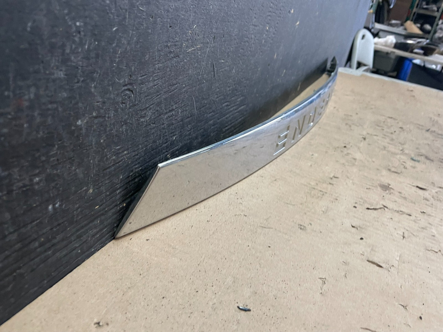 2010 Mitsubishi Endeavor Rear Chrome Trunk Trim Molding M6109 DG2