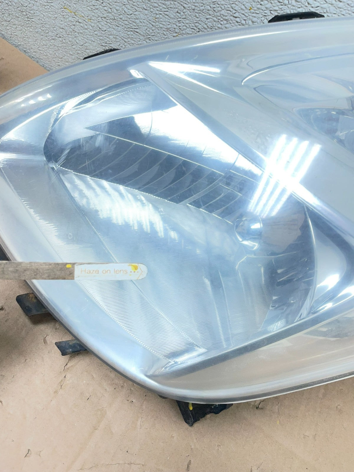 2004-2005 Toyota Prius Left+Right Side Xenon Headlights W1020 DW11