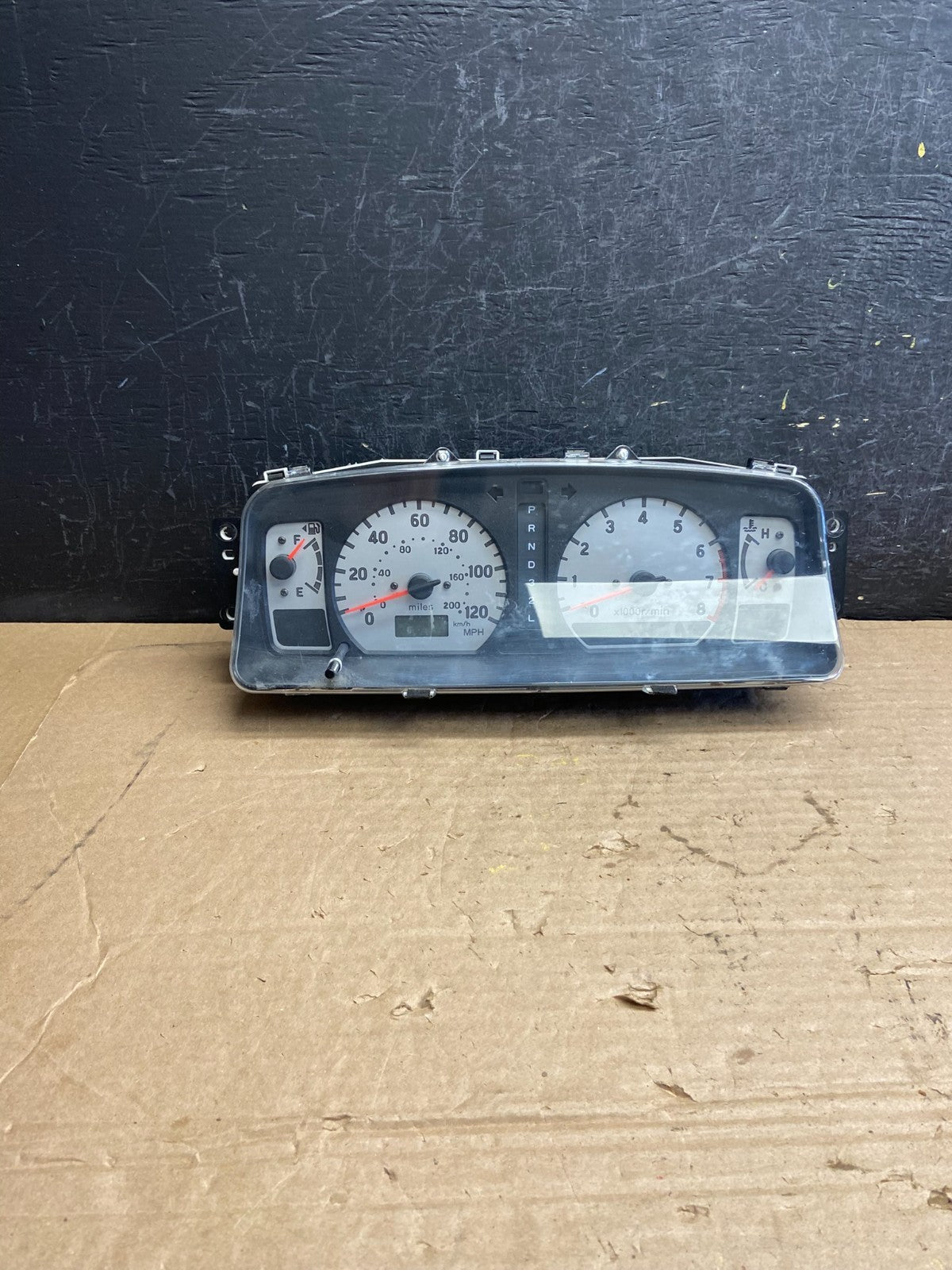 2002-2004 Mitsubishi Montero Sport Speedometer Cluster Gauge AF2148 DG0