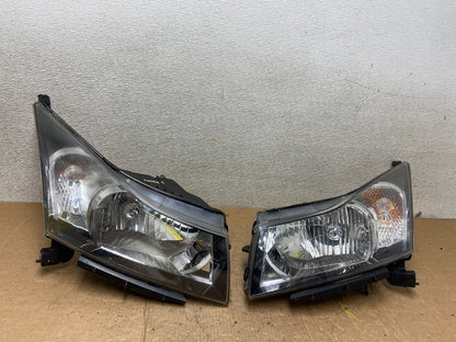 2011 to 2015 Chevrolet Cruze Halogen Left+Right Set Headlights AA35690